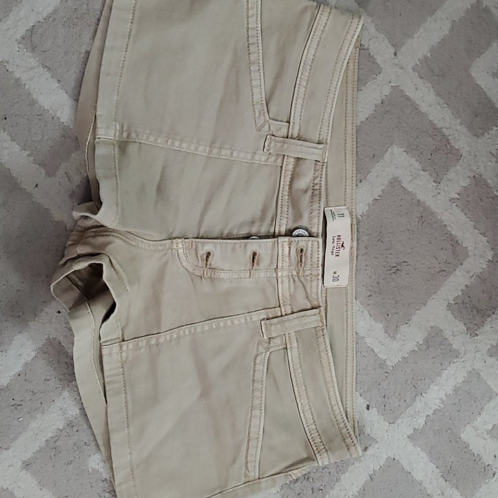 Hollister tan soft shorts